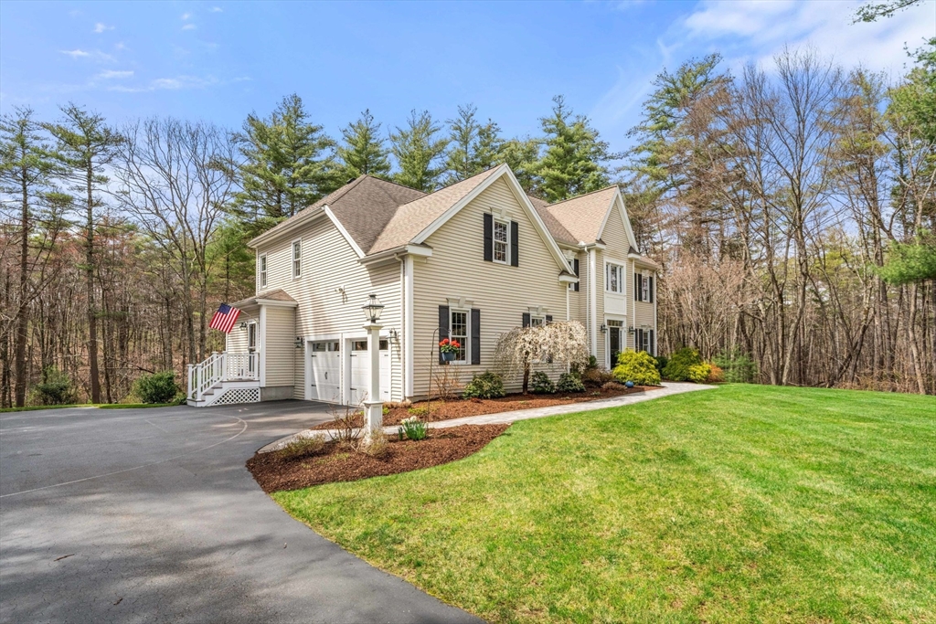 11 Daniel Shays Road Hopkinton, MA 01748 - Photo 3 of 42 Gallery Image 3