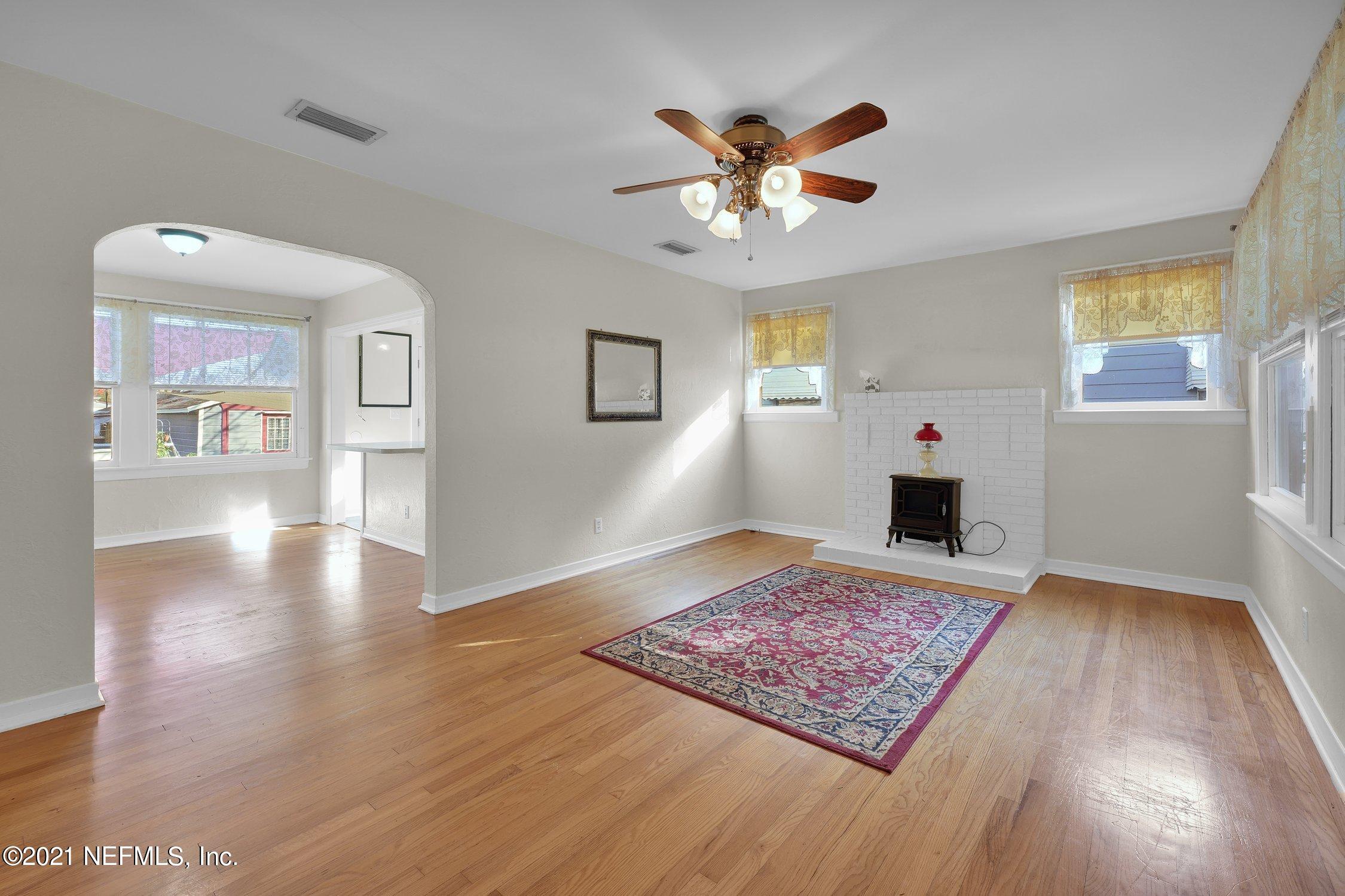 5335 Sunderland Road Jacksonville, FL 32210 - Photo 8 of 26 008-5335SunderlandRoad-Jacksonville-FL-3