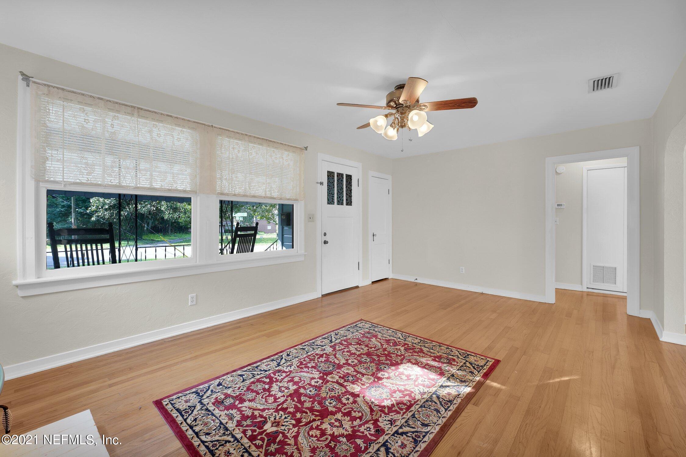 5335 Sunderland Road Jacksonville, FL 32210 - Photo 9 of 26 016-5335SunderlandRoad-Jacksonville-FL-3