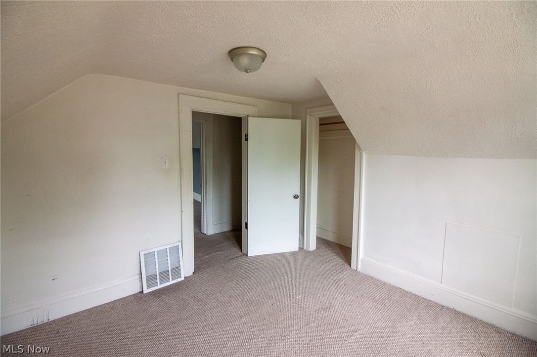 1869 Springfield Center Road Akron, OH 44312 - Photo 17 of 21