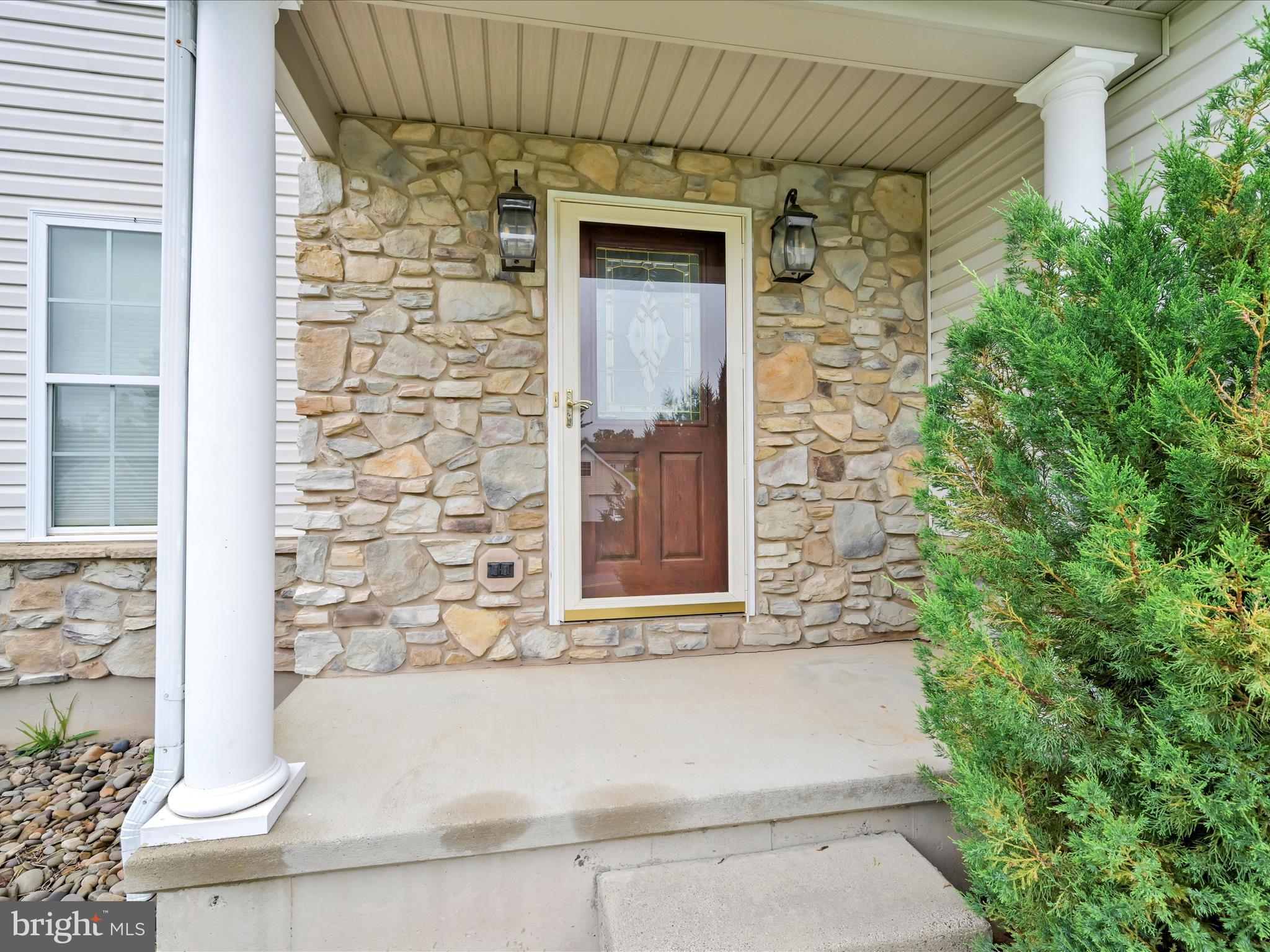 15 Country Club Road Ashland, PA 17921 - Photo 6 of 39 a front view of a house with a window