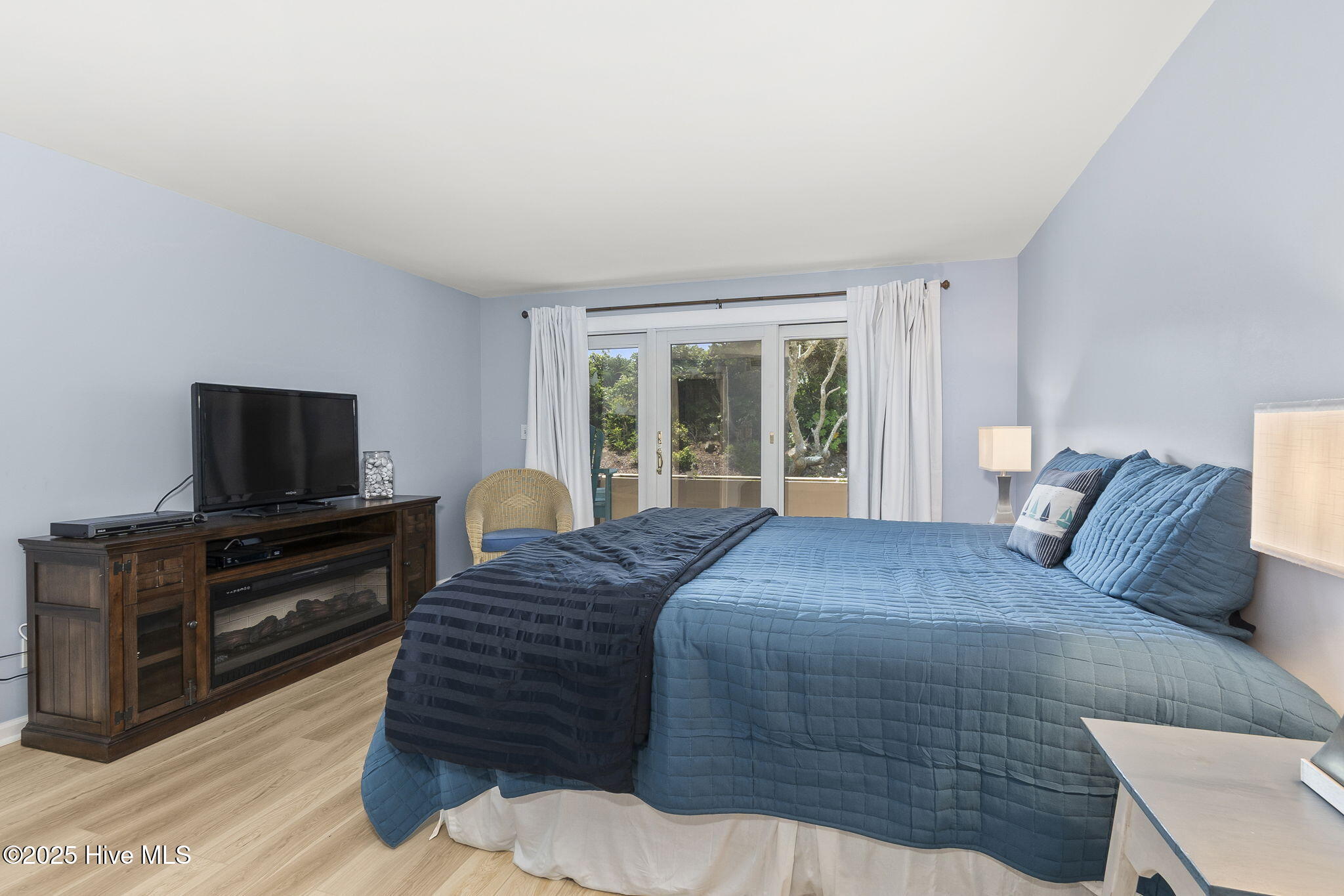 331 Salter Path Road, Unit 104 BEACHWALK Pine Knoll Shores, NC 28512 - Photo 4 of 47 Large primary bedroom suite