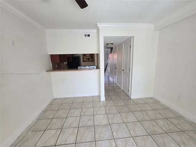 $2,150 | 2211 West 52nd Street, Unit 207, Hialeah, FL 33016