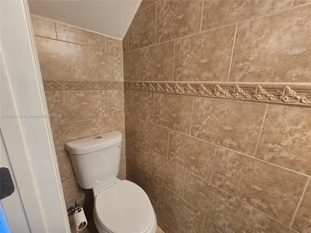 $2,150 | 2211 West 52nd Street, Unit 207, Hialeah, FL 33016