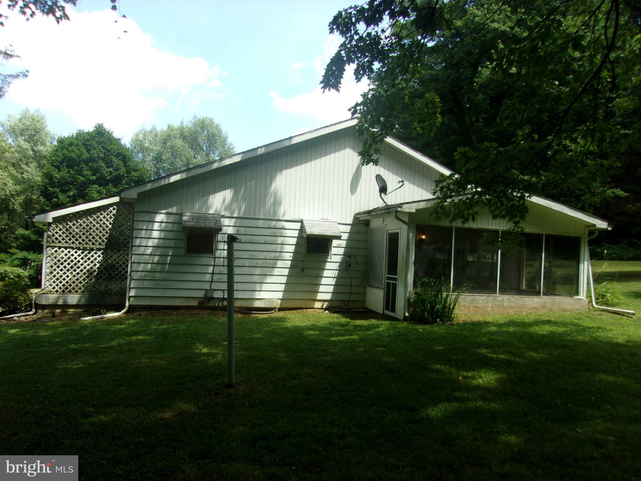 940 Burkholder Road Red Lion, PA 17356 - Photo 3 of 35
