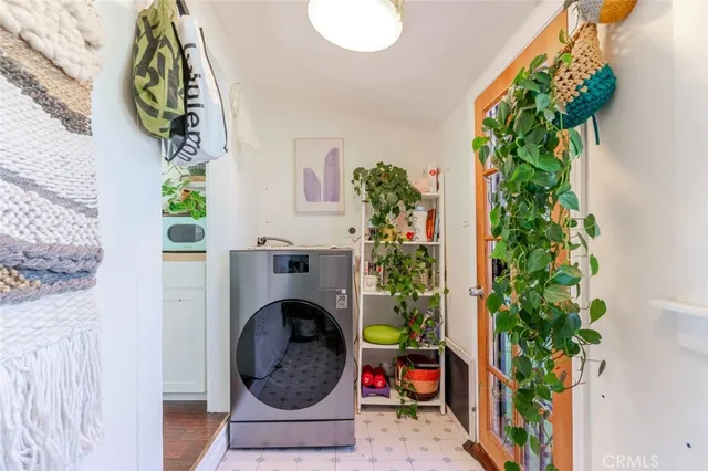 $878,000 | 715 Nolden Street, Los Angeles, CA 90042