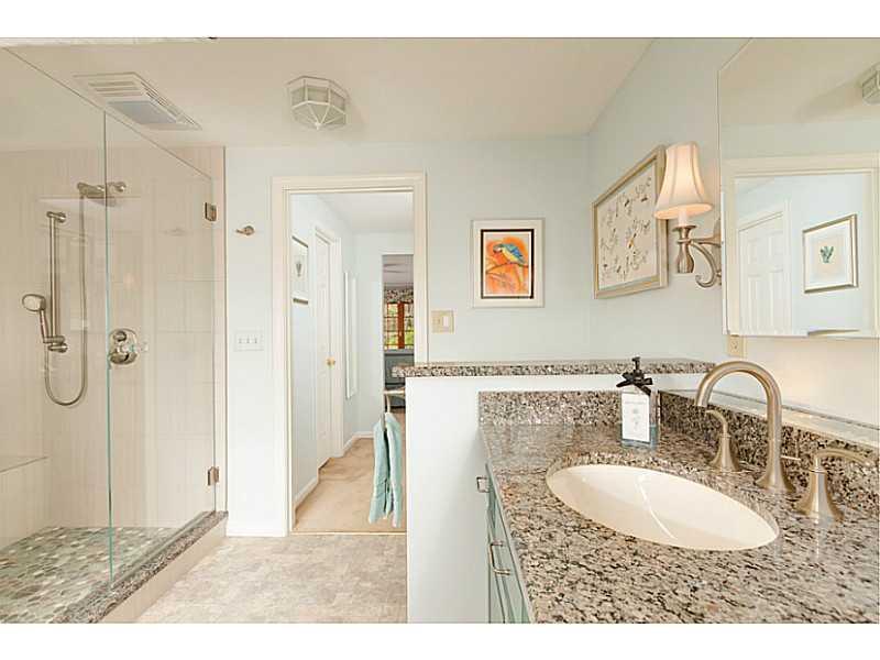 29 Blueberry Cove Road, Unit 29 Yarmouth, ME 04096 - Photo 23 of 33 Master Bath/Spa.