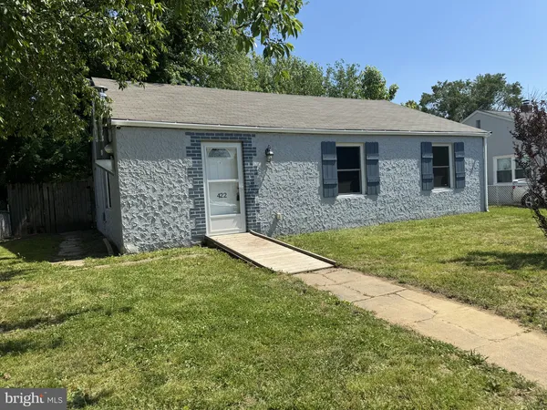 $299,500 | 422 Howell Drive, New Castle, DE 19720