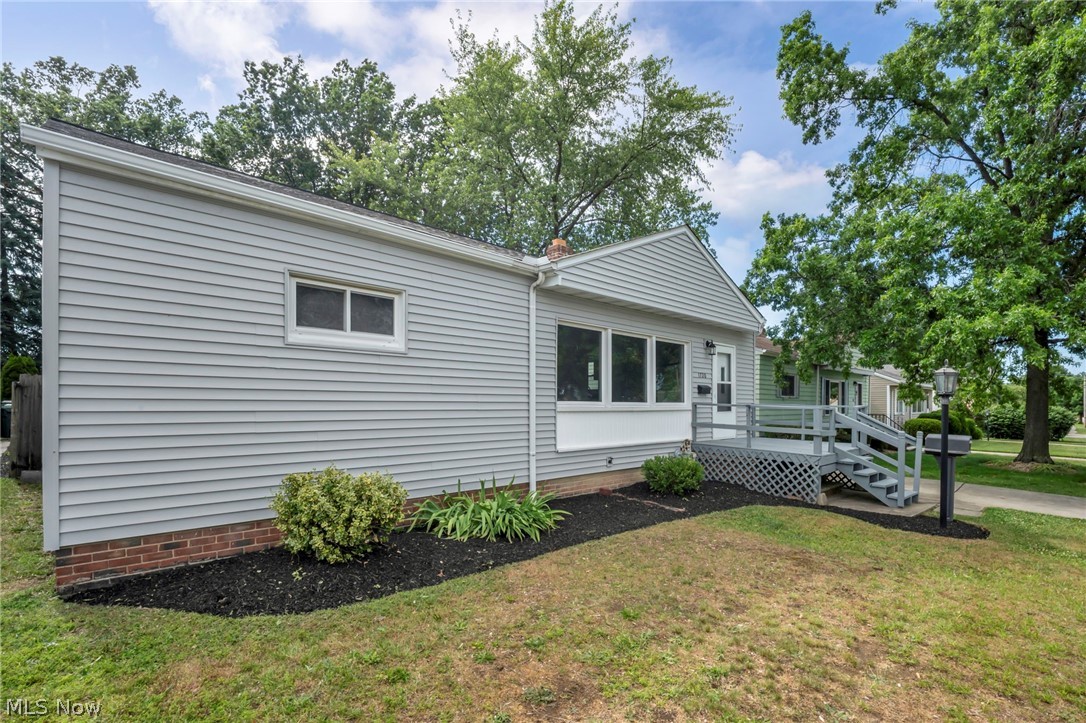 1720 Empire Road Wickliffe, OH 44092 - Photo 3 of 43