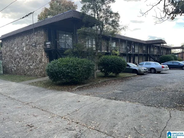 $695 | 2325 10th Court South, Birmingham, AL 35205