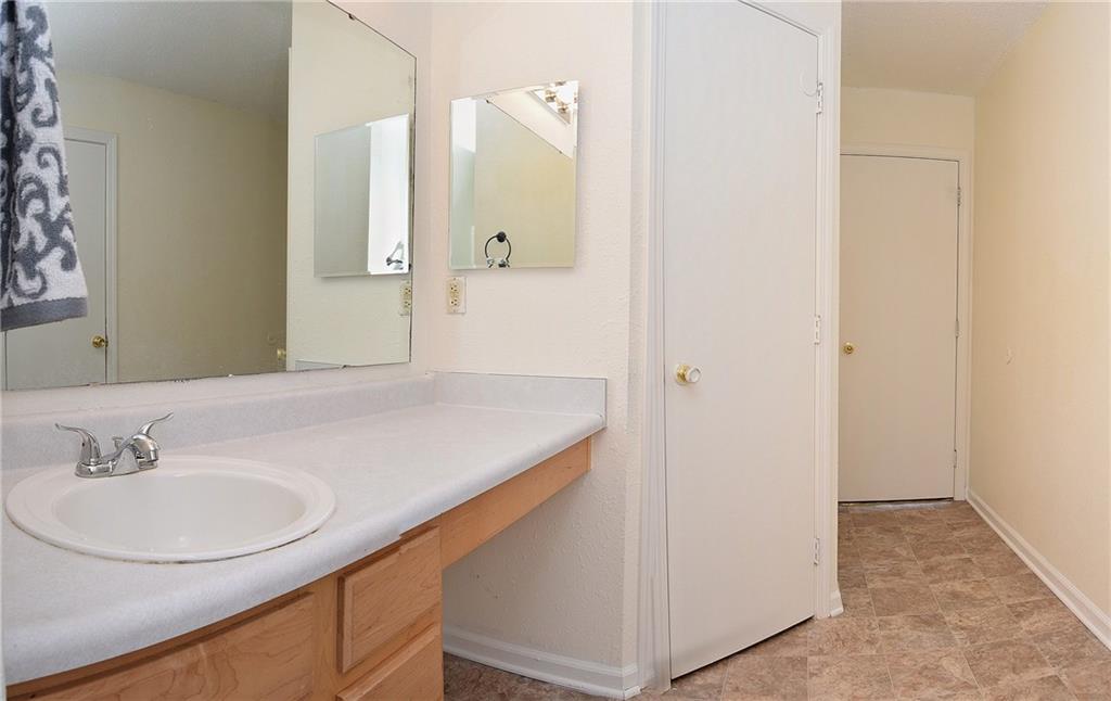 7505 Redcliff Road Indianapolis, IN 46256 - Photo 21 of 32 Gallery Image 21