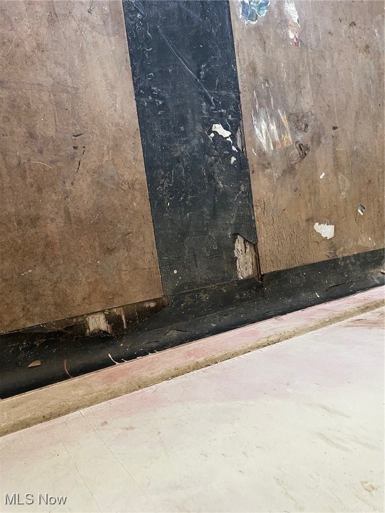 466 Babbitt Road Euclid, OH 44123 - Photo 25 of 36 Bedroom 3 closeup of flooring