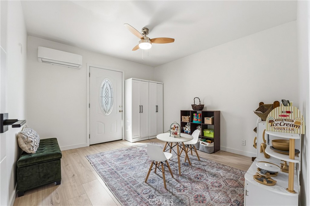 2157 Gale Avenue Long Beach, CA 90810 - Photo 15 of 25