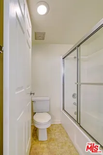 $549,000 | 21500 Burbank Boulevard, Unit 329, Woodland Hills, CA 91367
