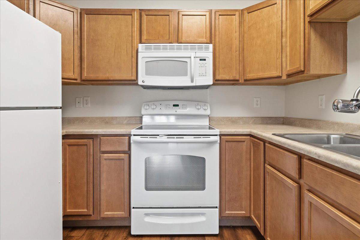 114200 Hundertmark Road, Unit 212 Chaska, MN 55318 - Photo 14 of 29