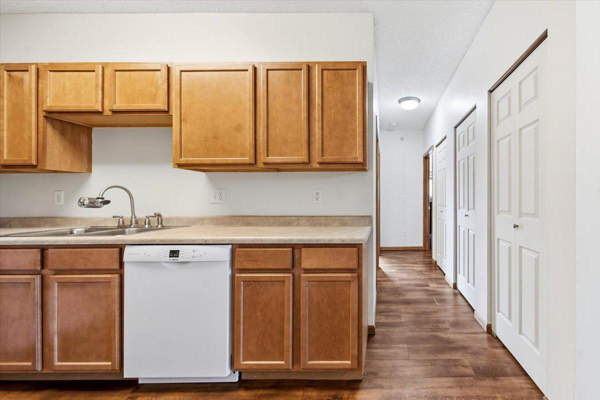 114200 Hundertmark Road, Unit 212 Chaska, MN 55318 - Photo 15 of 29