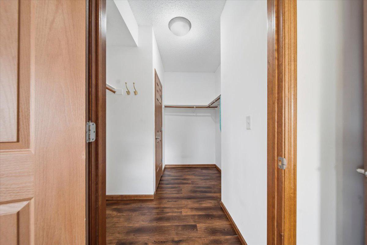 114200 Hundertmark Road, Unit 212 Chaska, MN 55318 - Photo 18 of 29