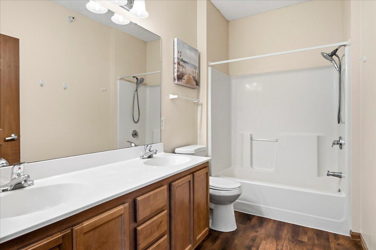 114200 Hundertmark Road, Unit 212 Chaska, MN 55318 - Photo 19 of 29