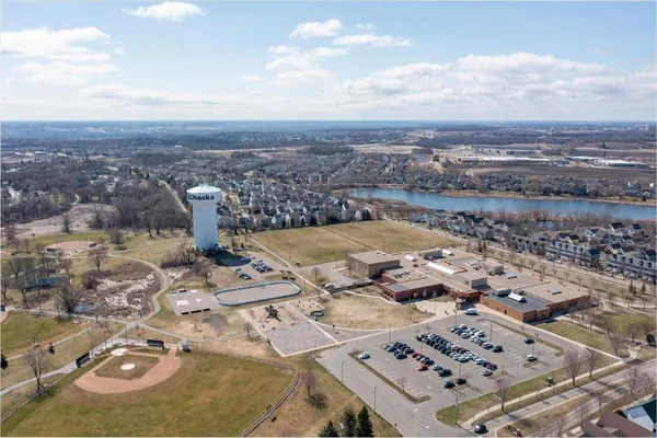 $196,500 | 114200 Hundertmark Road, Unit 212, Chaska, MN 55318