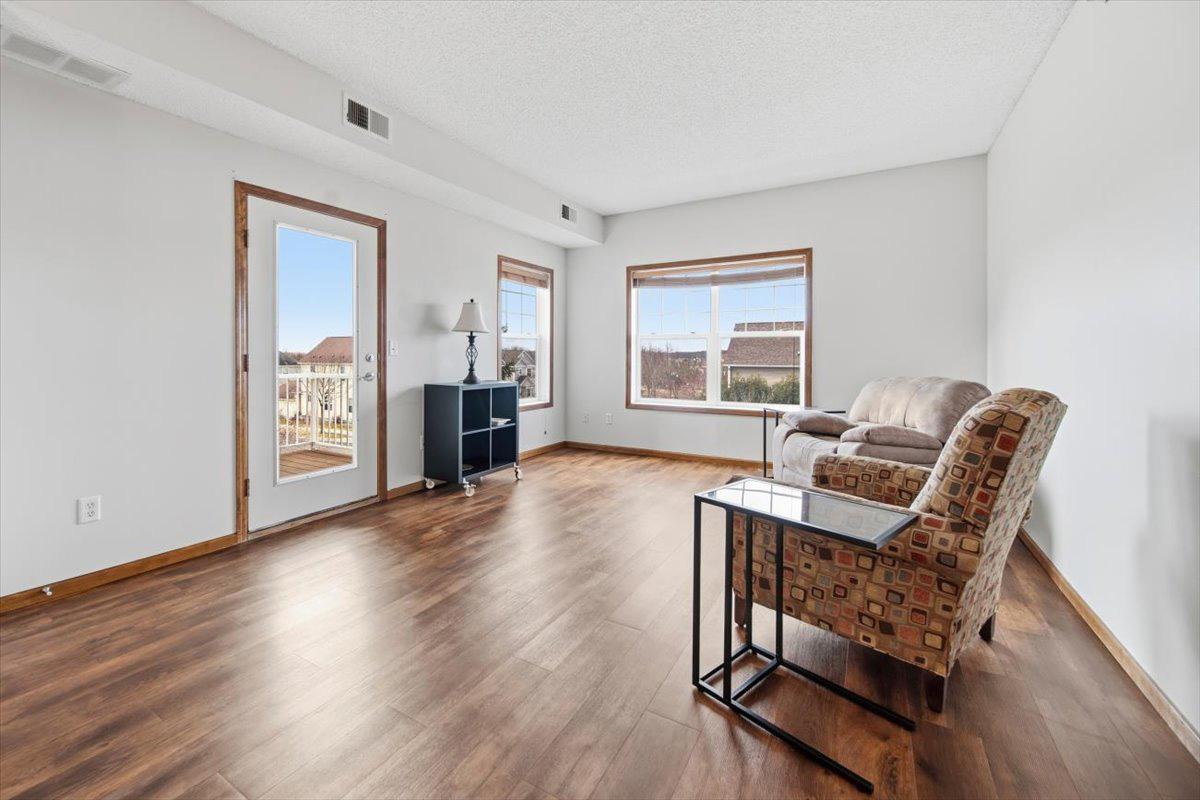 114200 Hundertmark Road, Unit 212 Chaska, MN 55318 - Photo 9 of 29