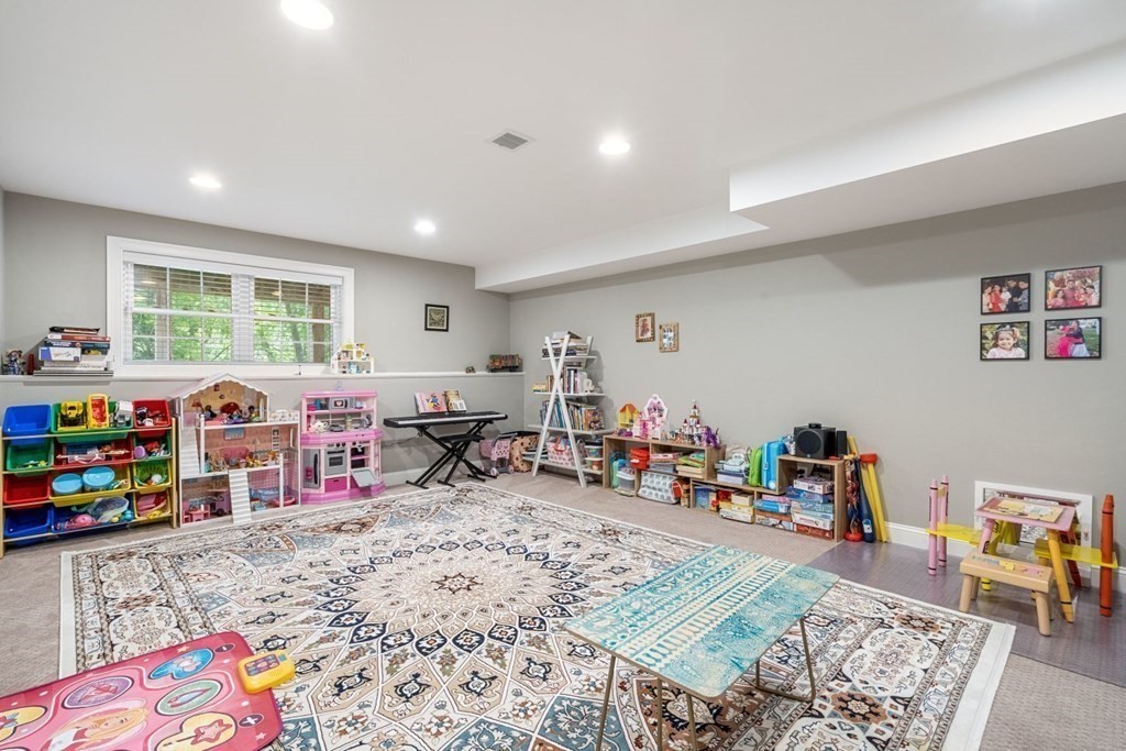 26 Redwing Road Wellesley, MA 02481 - Photo 31 of 42