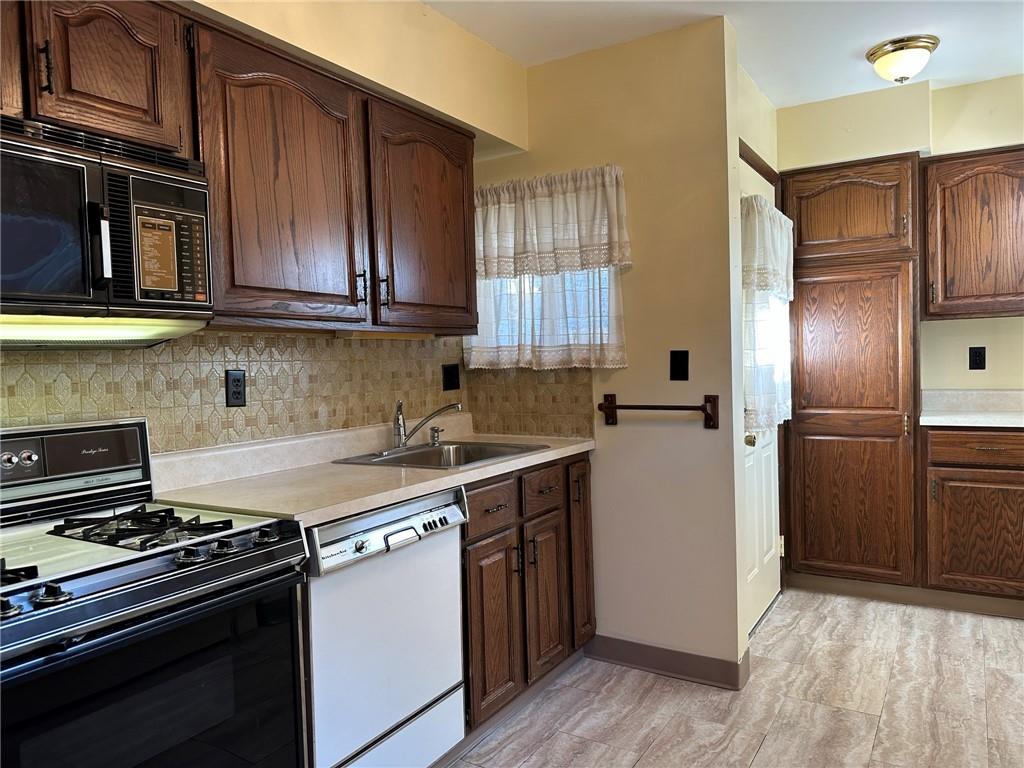 1535 Pennock Road Pittsburgh, PA 15212 - Photo 5 of 11 Gallery Image 5