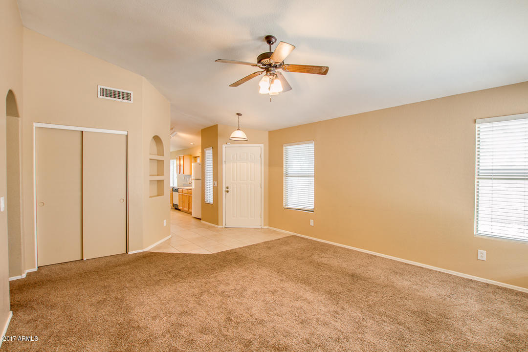 4620 East Mossman Road Phoenix, AZ 85050 - Photo 6 of 47 06-Mossman