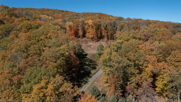 $2,900,000 | Cascade House Cascade Mountain Road, Amenia, NY 12501