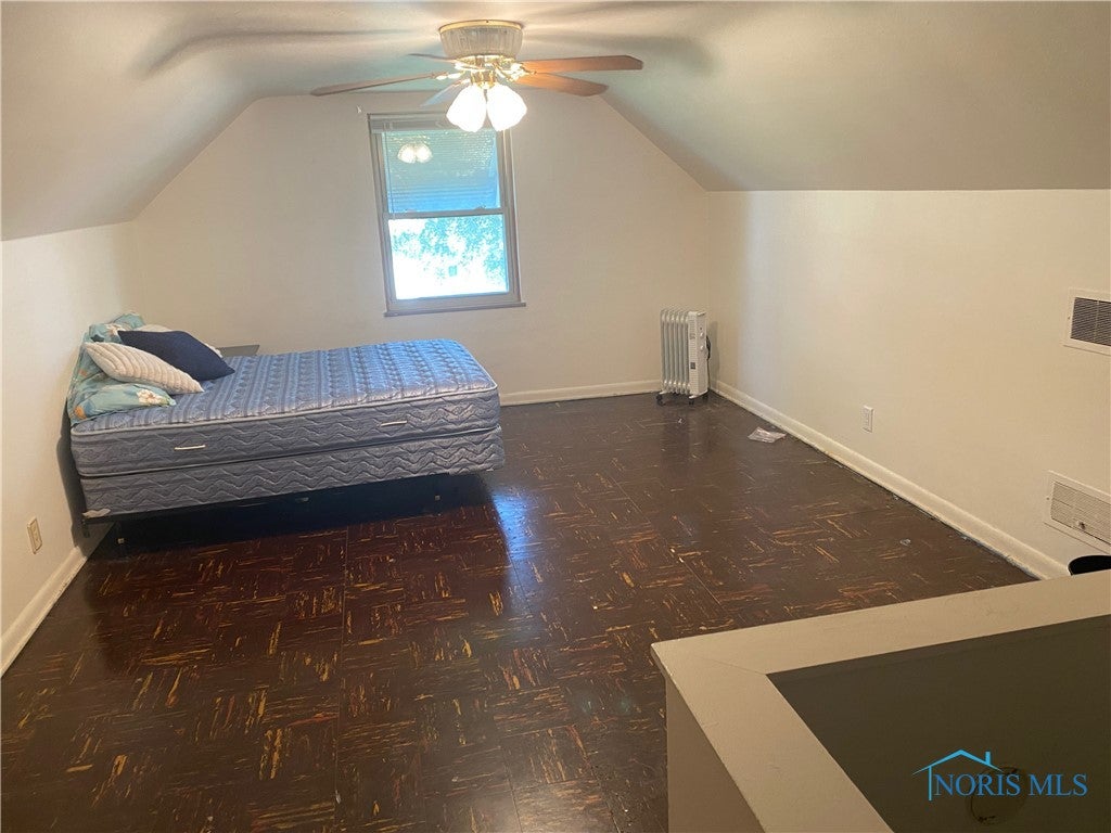 2534 Montebello Road Toledo, OH 43607 - Photo 11 of 18 Upstairs Bedroom