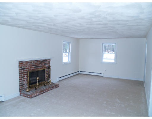 111 Parker Road Chelmsford, MA 01824 - Photo 3 of 14