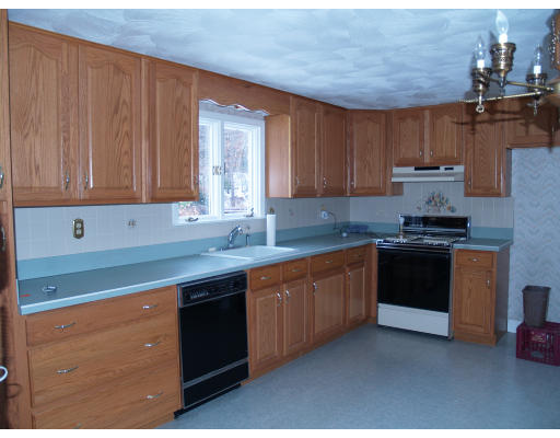 111 Parker Road Chelmsford, MA 01824 - Photo 4 of 14
