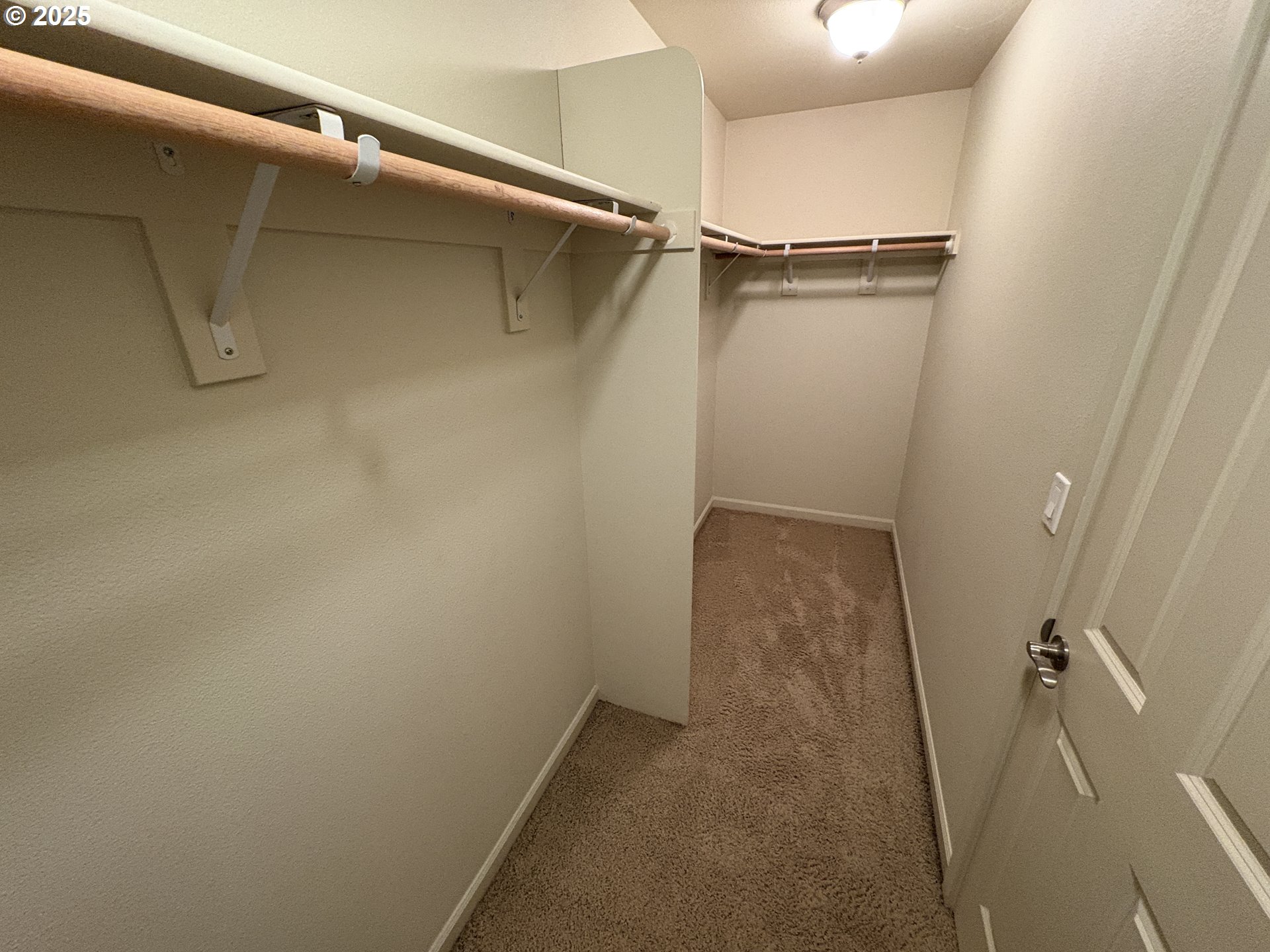 10552 Northeast Gateway Street Hillsboro, OR 97006 - Photo 18 of 41