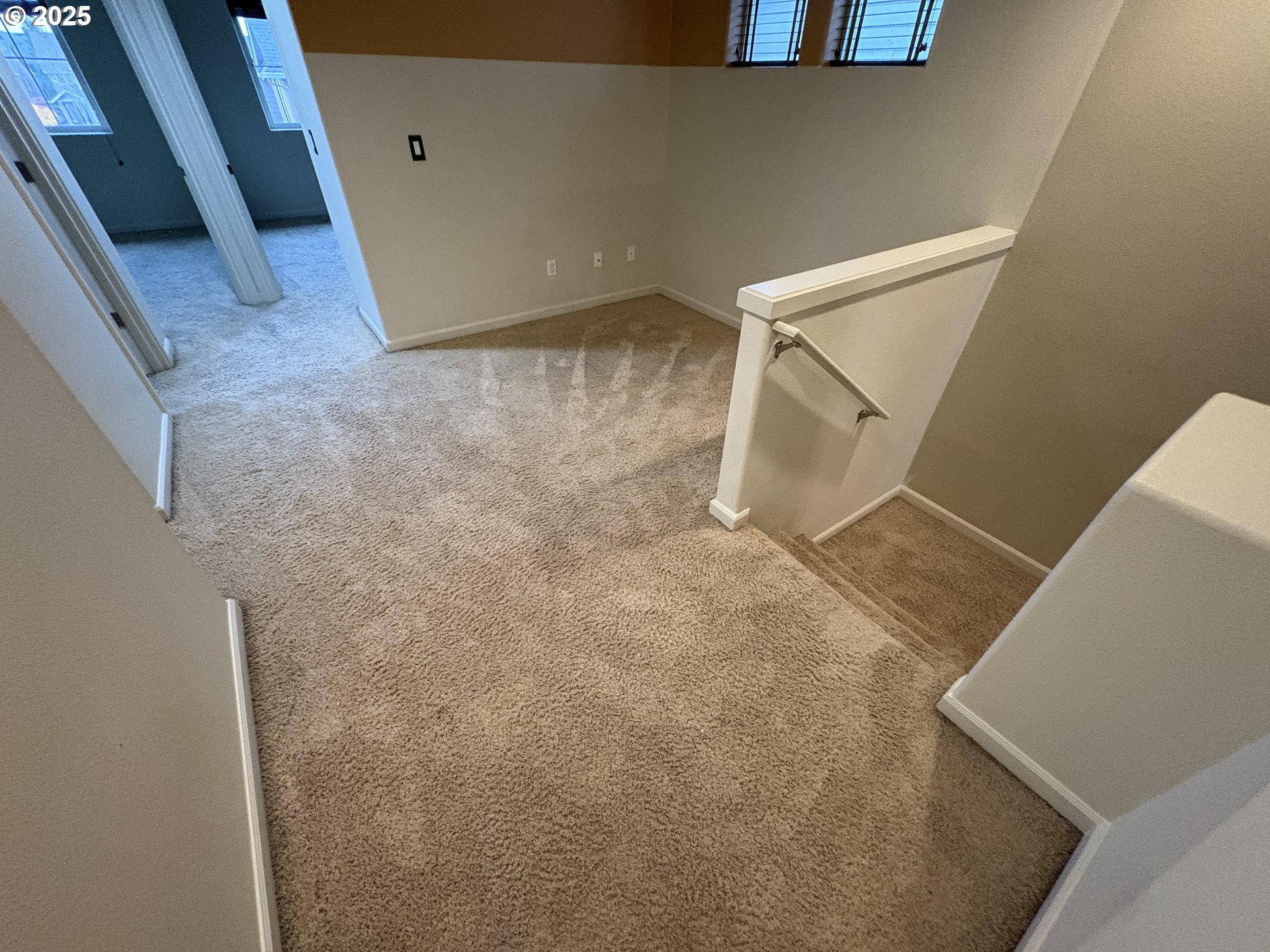 10552 Northeast Gateway Street Hillsboro, OR 97006 - Photo 19 of 41 a view of small space