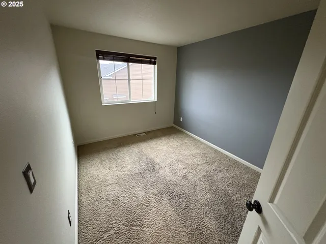 $519,500 | 10552 Northeast Gateway Street, Hillsboro, OR 97006