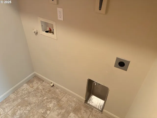 $519,500 | 10552 Northeast Gateway Street, Hillsboro, OR 97006