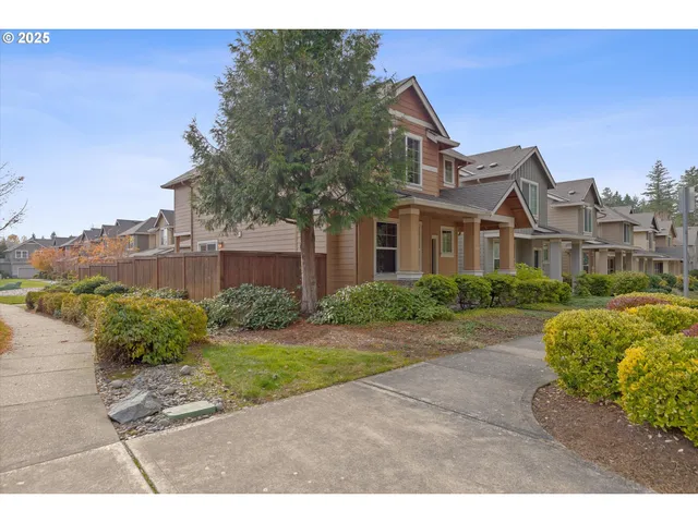 $519,500 | 10552 Northeast Gateway Street, Hillsboro, OR 97006