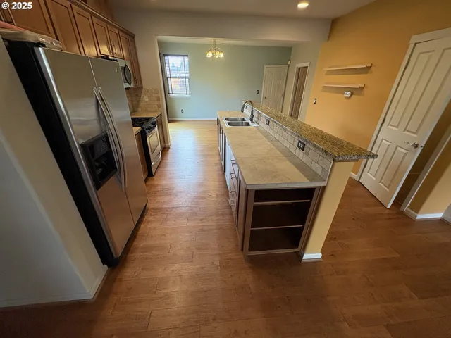 $519,500 | 10552 Northeast Gateway Street, Hillsboro, OR 97006