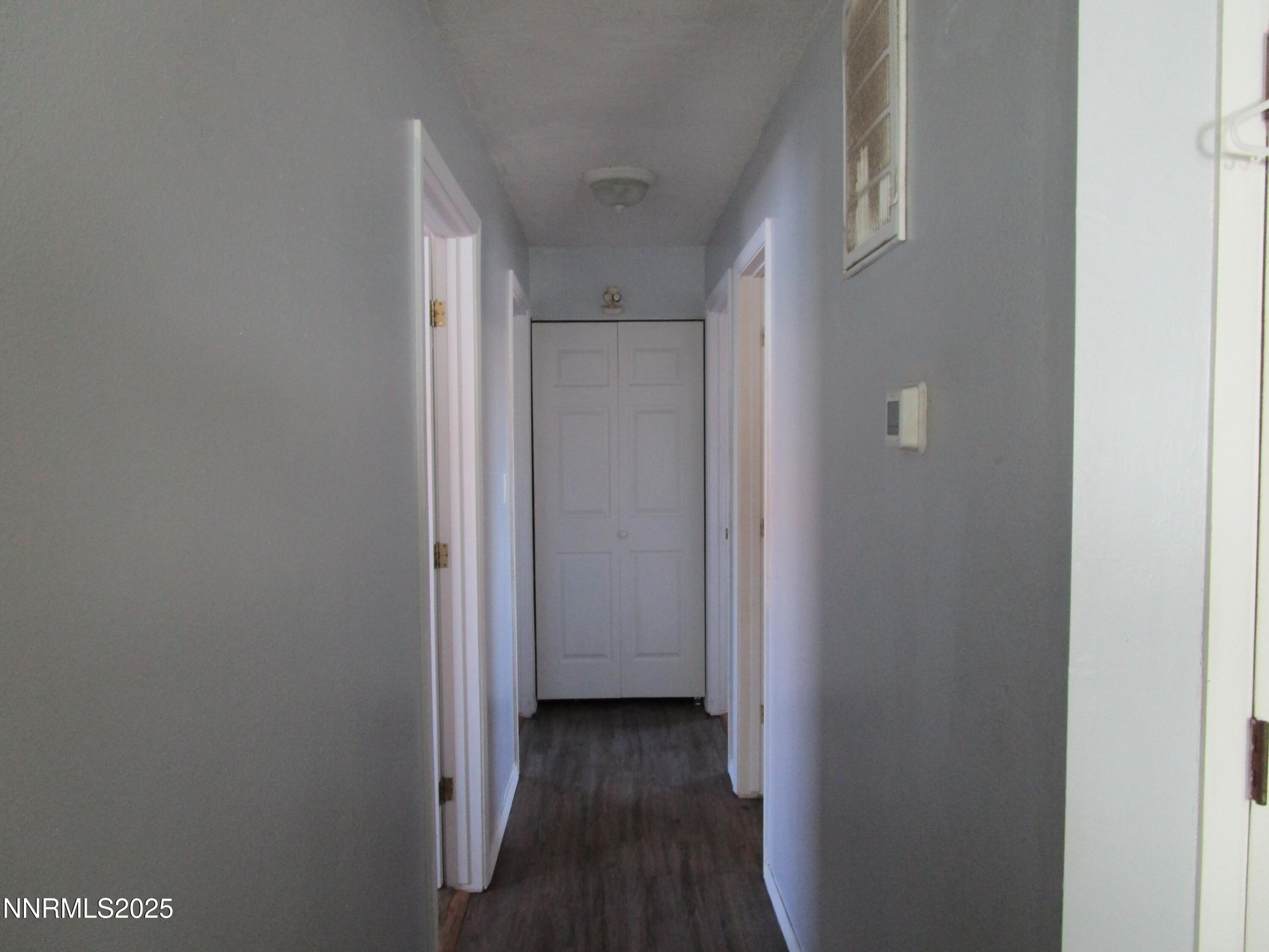 1091 Tiffany Drive Fallon, NV 89406 - Photo 20 of 31 a view of a hallway