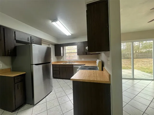 $1,800 | 5911 Northwest 27th Street, Gainesville, FL 32653