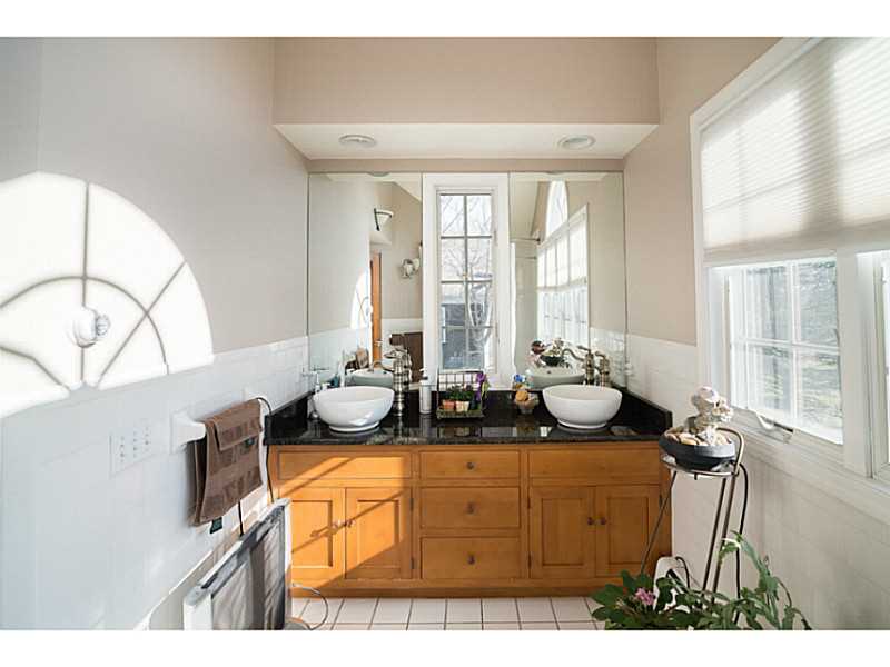 175 New Meadow Road Barrington, RI 02806 - Photo 14 of 20 Master Bath/Spa.