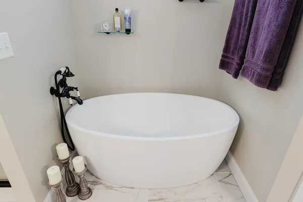 $550,000 | 1112 Daybreak Drive, Marion, IL 62959