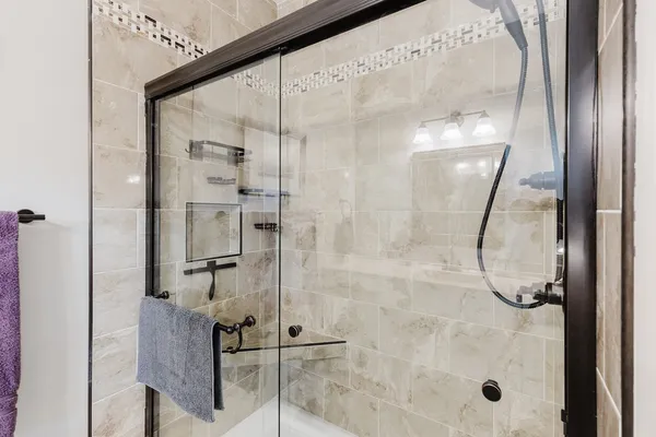 $550,000 | 1112 Daybreak Drive, Marion, IL 62959