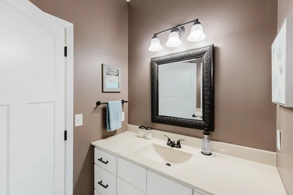 $550,000 | 1112 Daybreak Drive, Marion, IL 62959