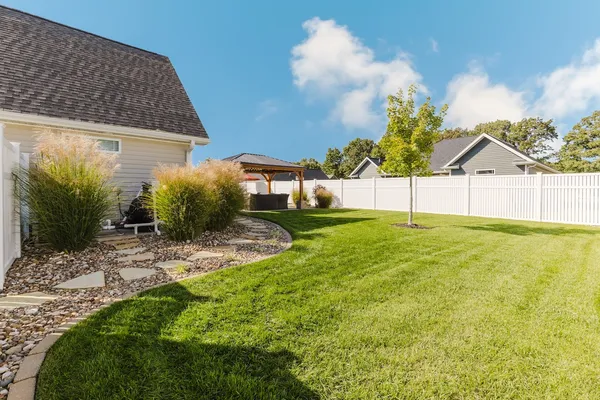 $550,000 | 1112 Daybreak Drive, Marion, IL 62959