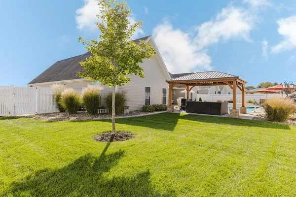 $550,000 | 1112 Daybreak Drive, Marion, IL 62959