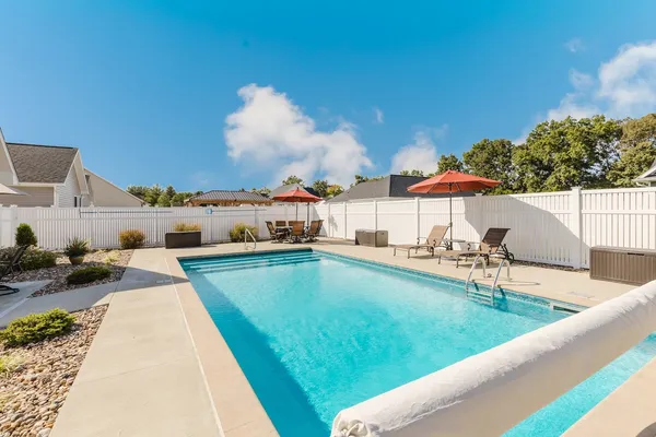 $550,000 | 1112 Daybreak Drive, Marion, IL 62959