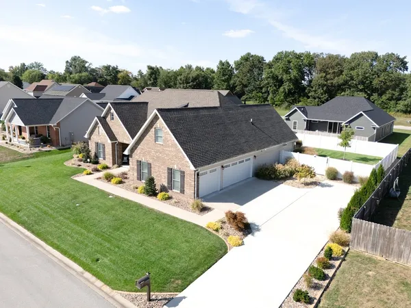 $550,000 | 1112 Daybreak Drive, Marion, IL 62959