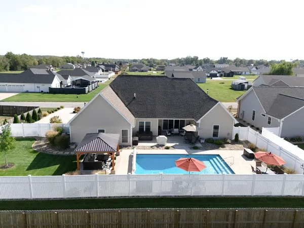 $550,000 | 1112 Daybreak Drive, Marion, IL 62959