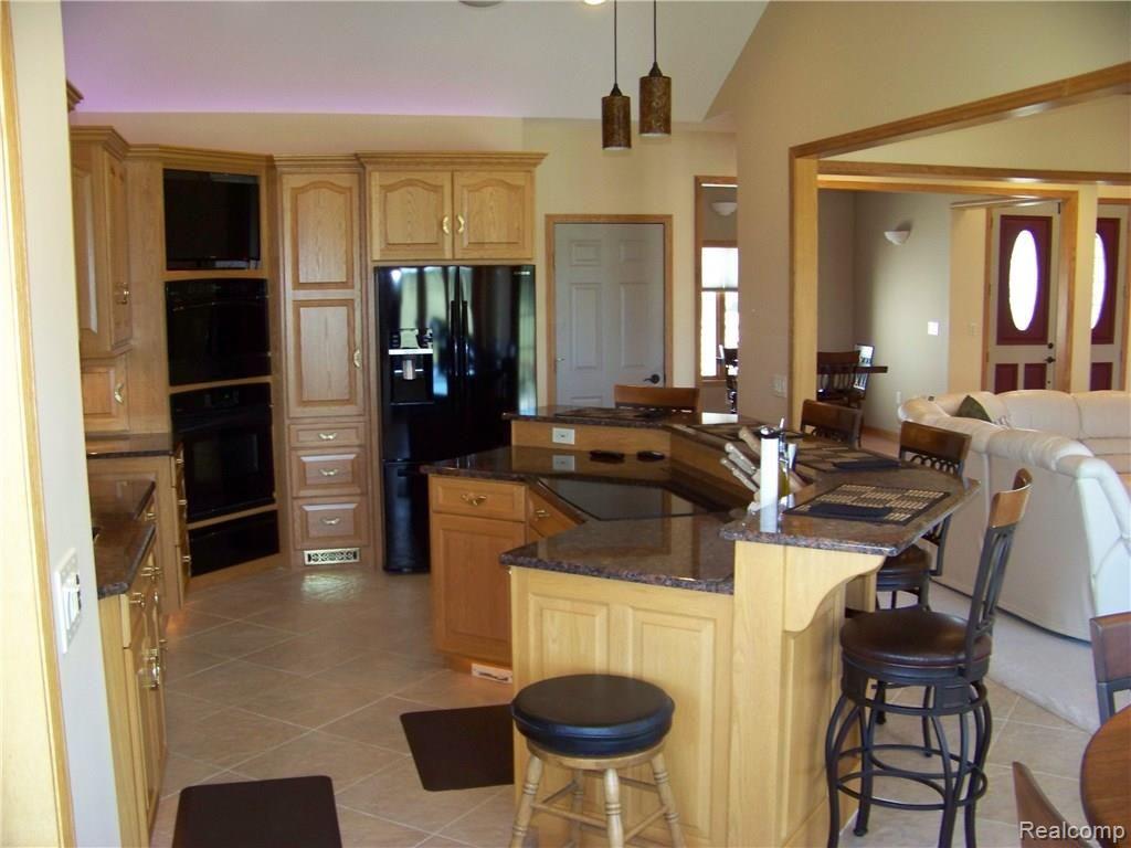 9967 Chinavare Road Newport, MI 48166 - Photo 21 of 45 100_2539.JPG