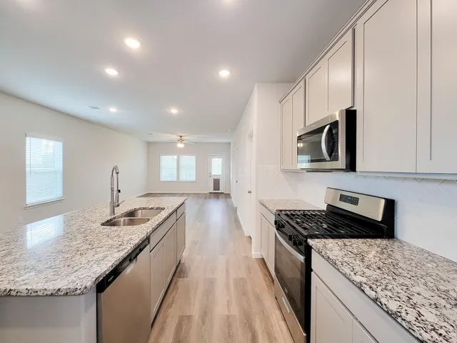 $2,400 | 94 Valiant Ridge Trail, Magnolia, TX 77354